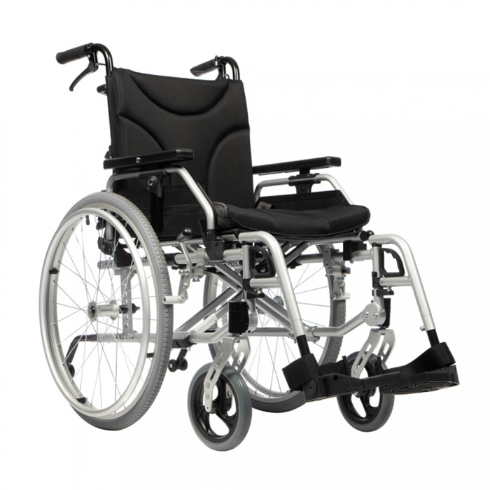 Кресло-коляска Ortonica для инвалидов Trend 70 с пневматическими колесами